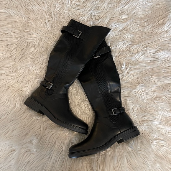 New | White Mountain | Black Boots - Picture 2 of 15